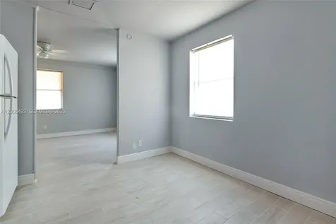 562 W 4th Street Riviera Beach FL 33404