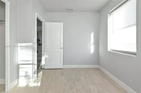562 W 4th Street Riviera Beach FL 33404