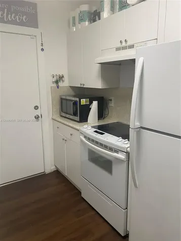 900 SW 84th Avenue Miami FL 33144