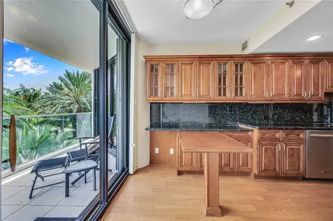 2800 Island Boulevard Aventura FL 33160