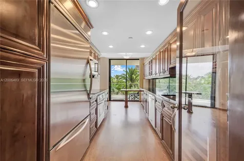 2800 Island Boulevard Aventura FL 33160