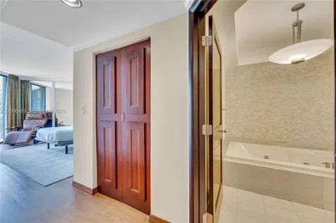2800 Island Boulevard Aventura FL 33160