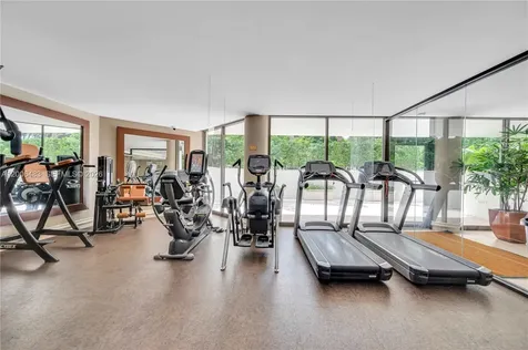 2800 Island Boulevard Aventura FL 33160