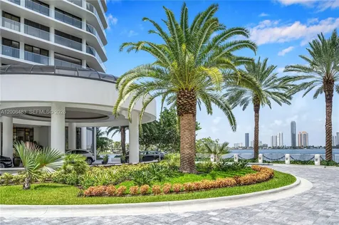 2800 Island Boulevard Aventura FL 33160