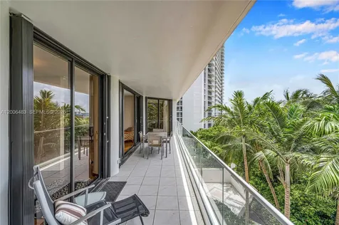 2800 Island Boulevard Aventura FL 33160