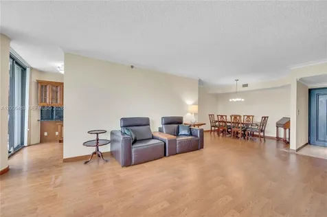 2800 Island Boulevard Aventura FL 33160