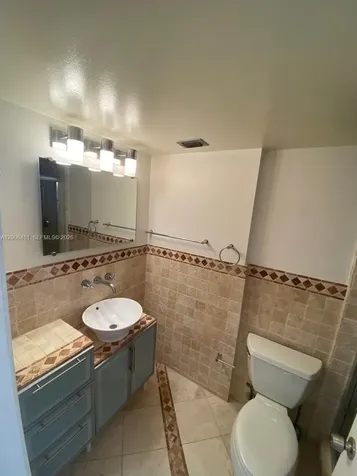 18041 Biscayne Boulevard Aventura FL 33160