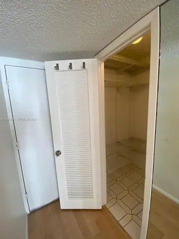 18041 Biscayne Boulevard Aventura FL 33160