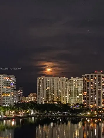 18041 Biscayne Boulevard Aventura FL 33160