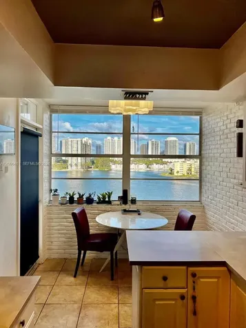 18041 Biscayne Boulevard Aventura FL 33160