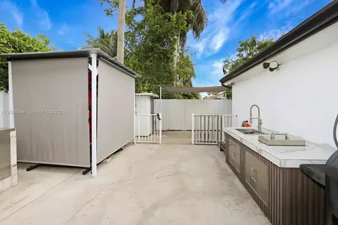 990 SW 9th Court Florida City FL 33034