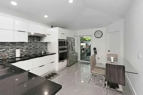 990 SW 9th Court Florida City FL 33034