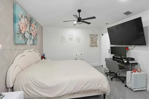 990 SW 9th Court Florida City FL 33034