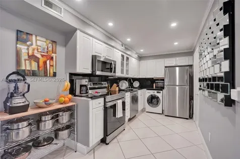 6770 Indian Creek Drive Miami Beach FL 33141