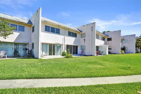 7344 SW 82nd Street Miami FL 33143