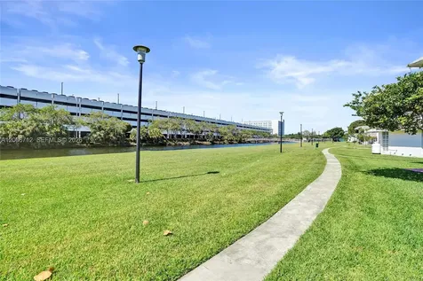 7344 SW 82nd Street Miami FL 33143