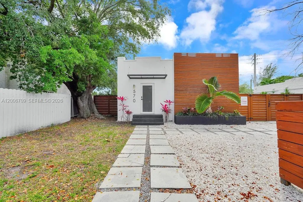 570 NW 48th Street Miami FL 33127