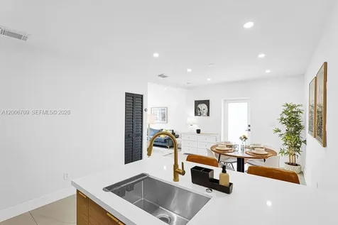 570 NW 48th Street Miami FL 33127