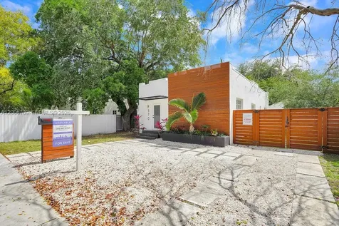 570 NW 48th Street Miami FL 33127