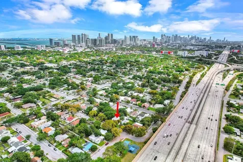 570 NW 48th Street Miami FL 33127
