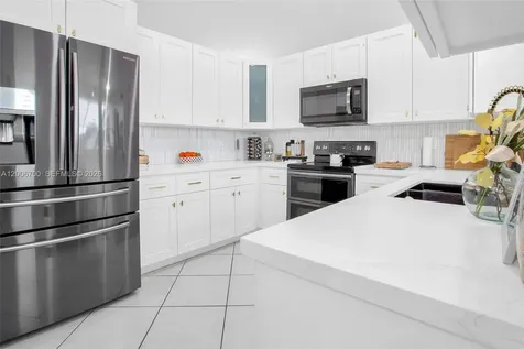 20071 NW 5th Street Pembroke Pines FL 33029