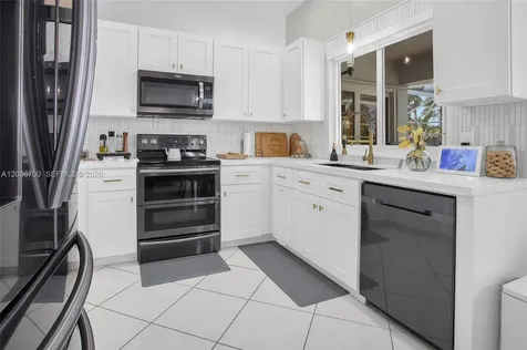 20071 NW 5th Street Pembroke Pines FL 33029