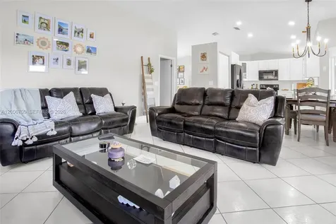 20071 NW 5th Street Pembroke Pines FL 33029