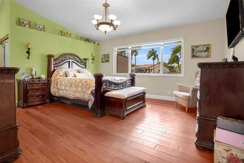 20071 NW 5th Street Pembroke Pines FL 33029