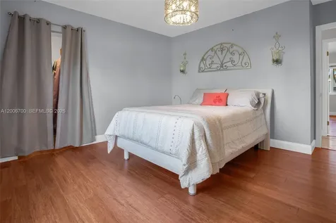 20071 NW 5th Street Pembroke Pines FL 33029
