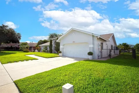 20071 NW 5th Street Pembroke Pines FL 33029