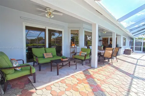 20071 NW 5th Street Pembroke Pines FL 33029