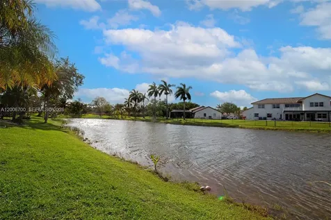 20071 NW 5th Street Pembroke Pines FL 33029
