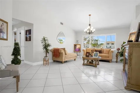 20071 NW 5th Street Pembroke Pines FL 33029