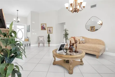 20071 NW 5th Street Pembroke Pines FL 33029