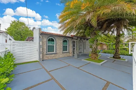 1870 NW 32nd Avenue Miami FL 33125