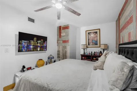 1870 NW 32nd Avenue Miami FL 33125