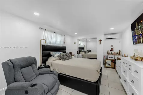 1870 NW 32nd Avenue Miami FL 33125