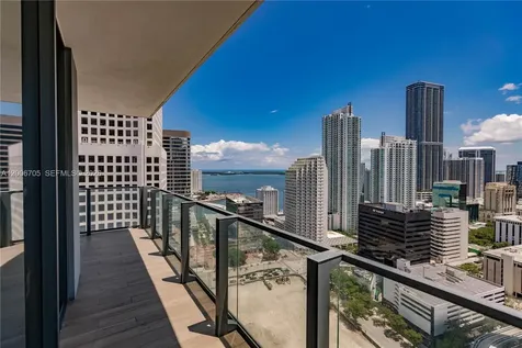 68 SE 6th Street Miami FL 33131
