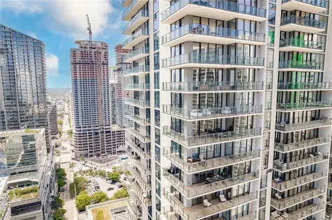 68 SE 6th Street Miami FL 33131