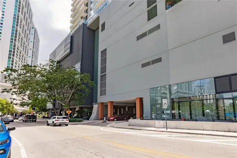 68 SE 6th Street Miami FL 33131