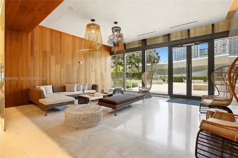 68 SE 6th Street Miami FL 33131