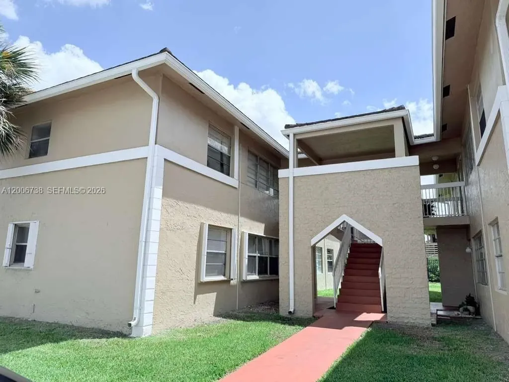 9956 Twin Lakes Drive Coral Springs FL 33071