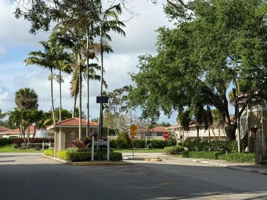 9956 Twin Lakes Drive Coral Springs FL 33071