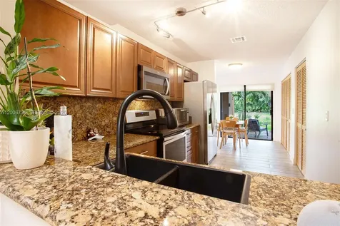 4159 SW 87th Terrace Davie FL 33328
