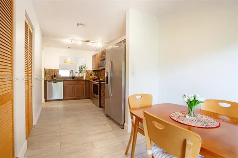 4159 SW 87th Terrace Davie FL 33328