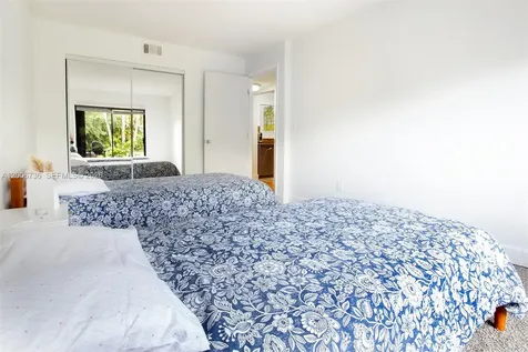 4159 SW 87th Terrace Davie FL 33328