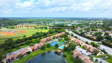 4159 SW 87th Terrace Davie FL 33328