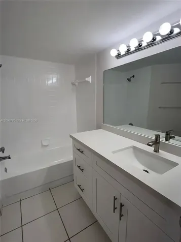216 Lake Pointe Drive Oakland Park FL 33309