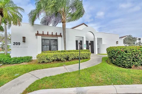 216 Lake Pointe Drive Oakland Park FL 33309