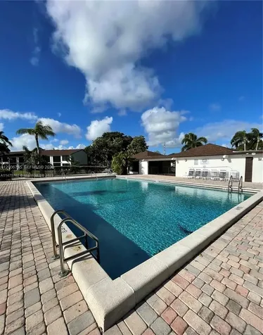 216 Lake Pointe Drive Oakland Park FL 33309